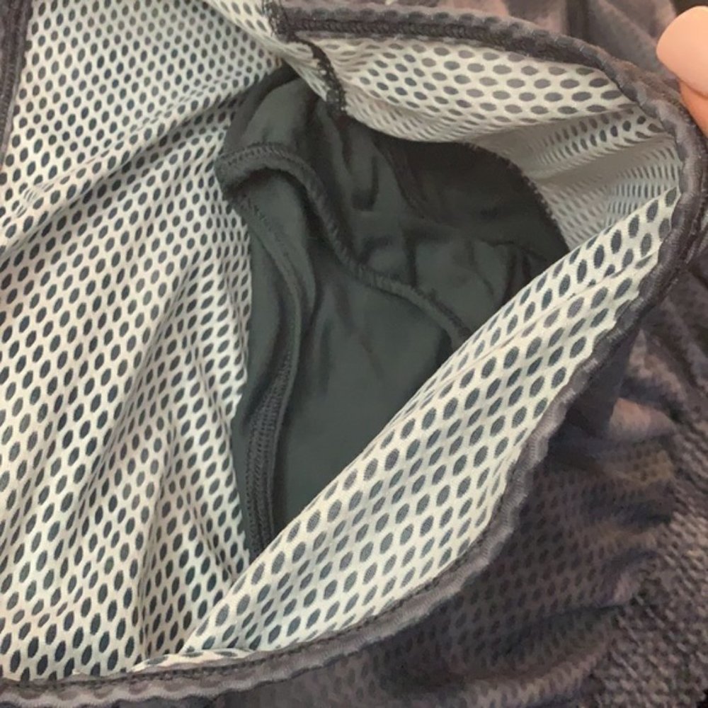 Under Armour Grey Patterned Lined Running Shorts - image 6